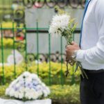 Decorazioni floreali per il funerale: quali scegliere